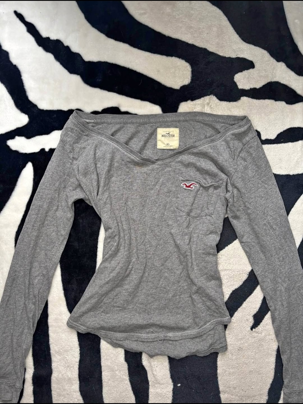 Hollister Women's Gray Off-Shoulder Long Sleeve Top with Chest Pocket